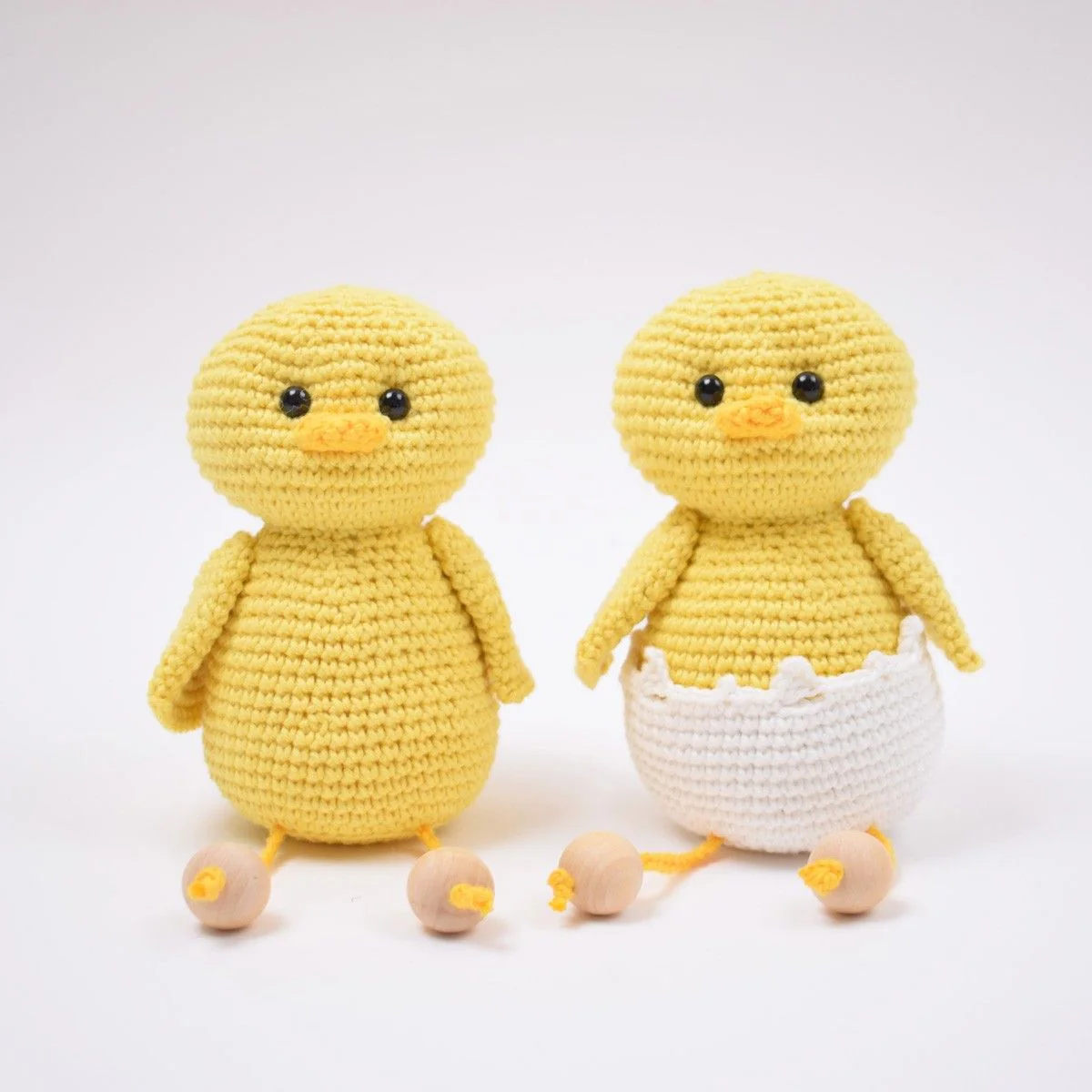 Easter Chicks with Shell - Large - Image 3