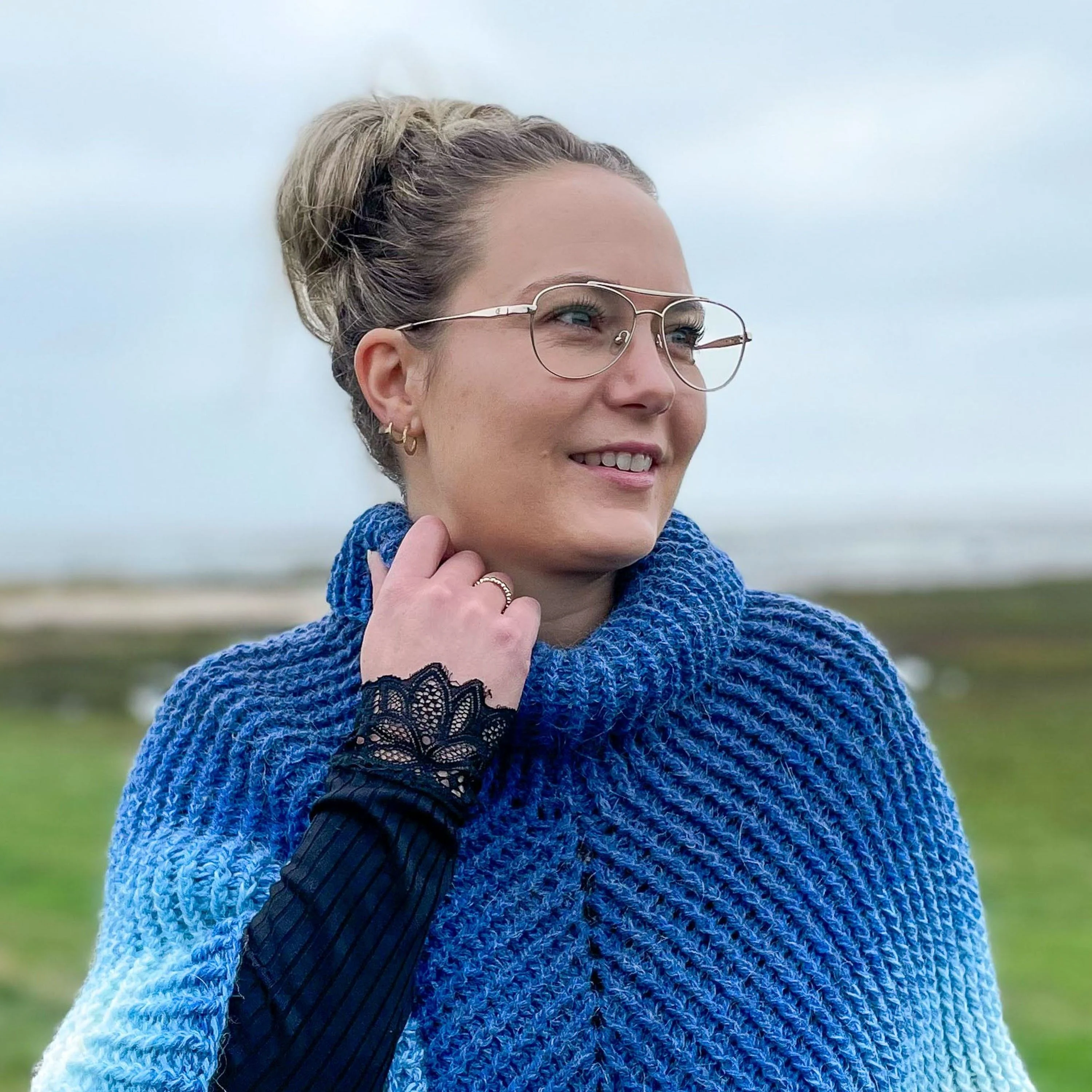 In-Lines Alpaca - Poncho - Image 3