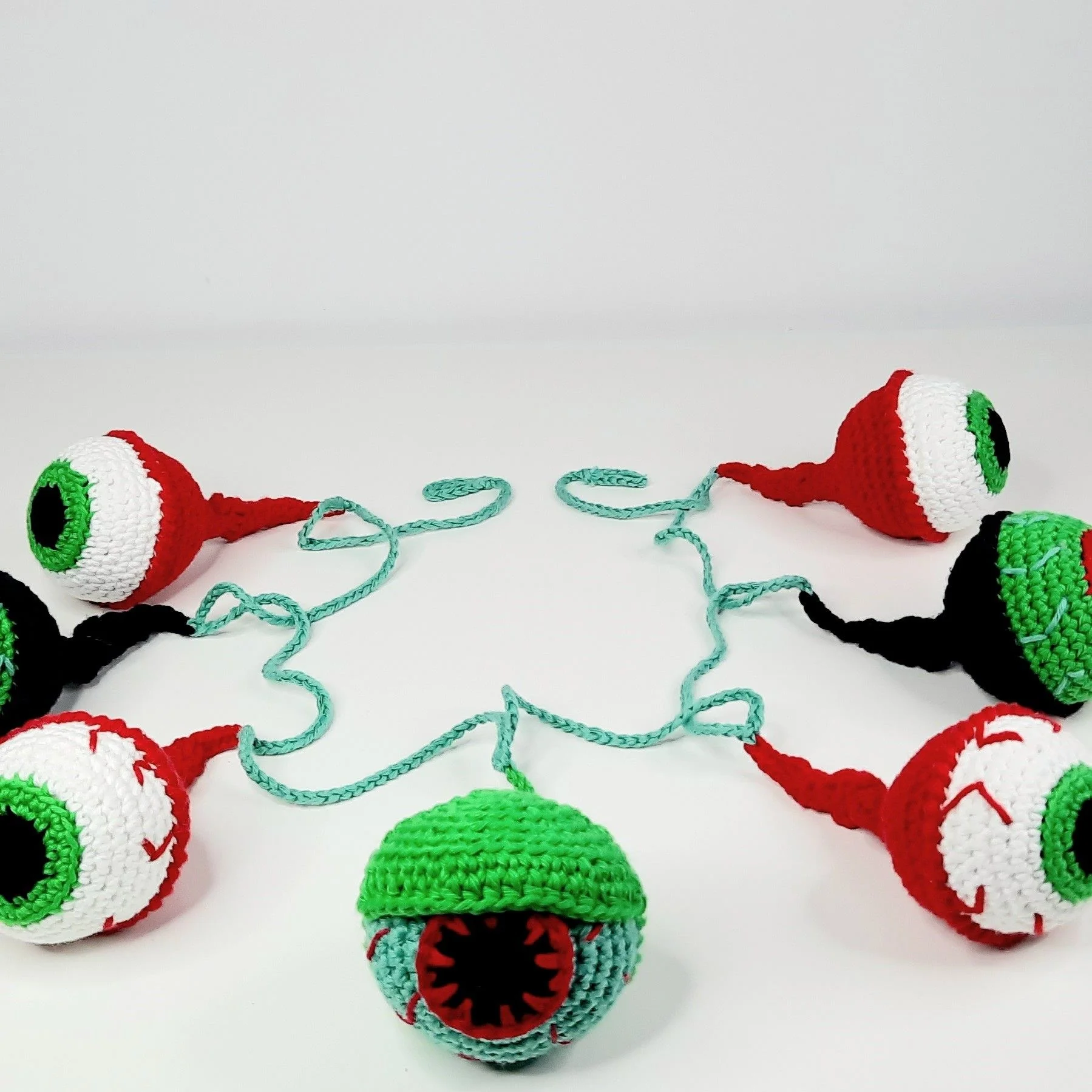 Eyeball Garland - Decorations - Image 5