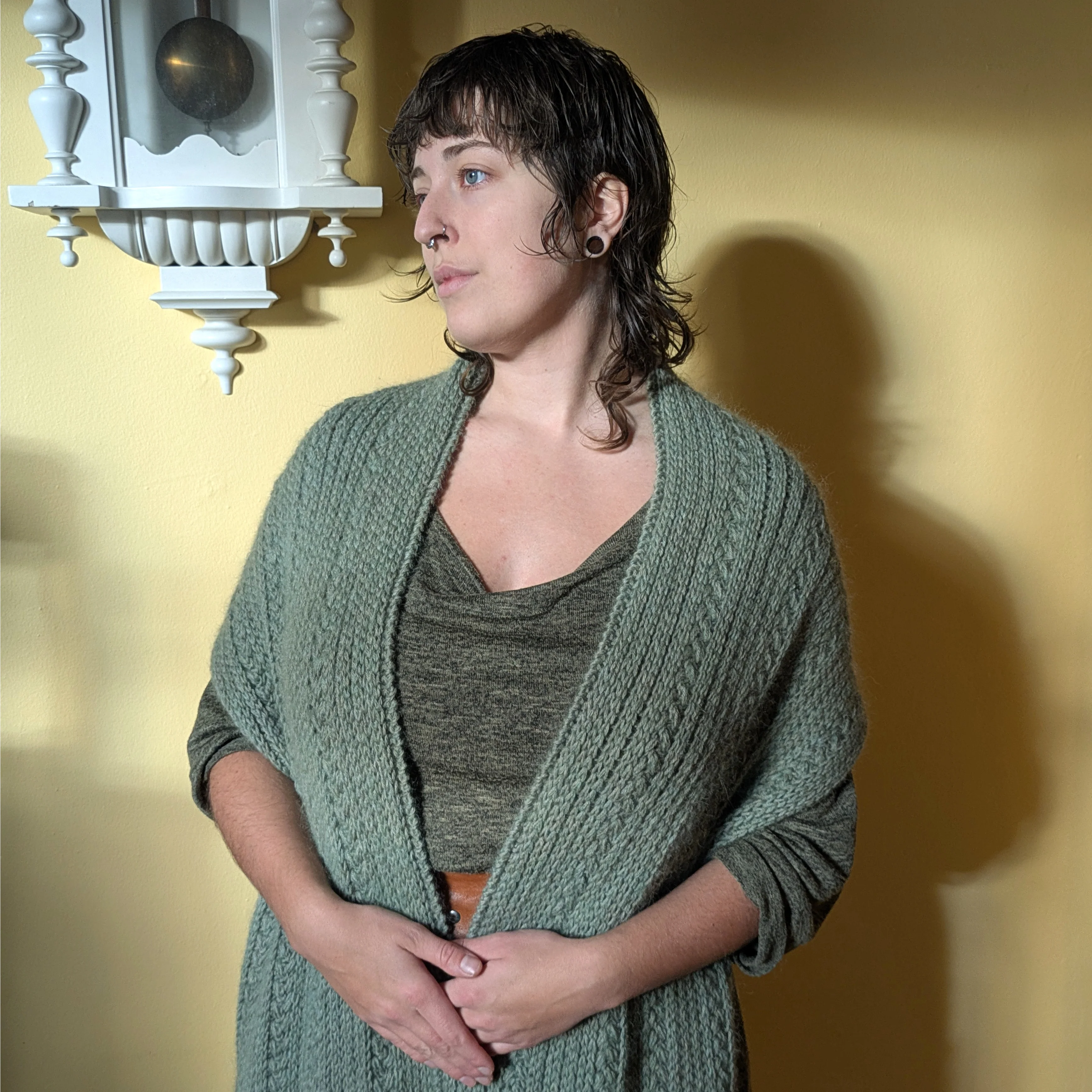 Tröska - Sweater Shawl - Image 3