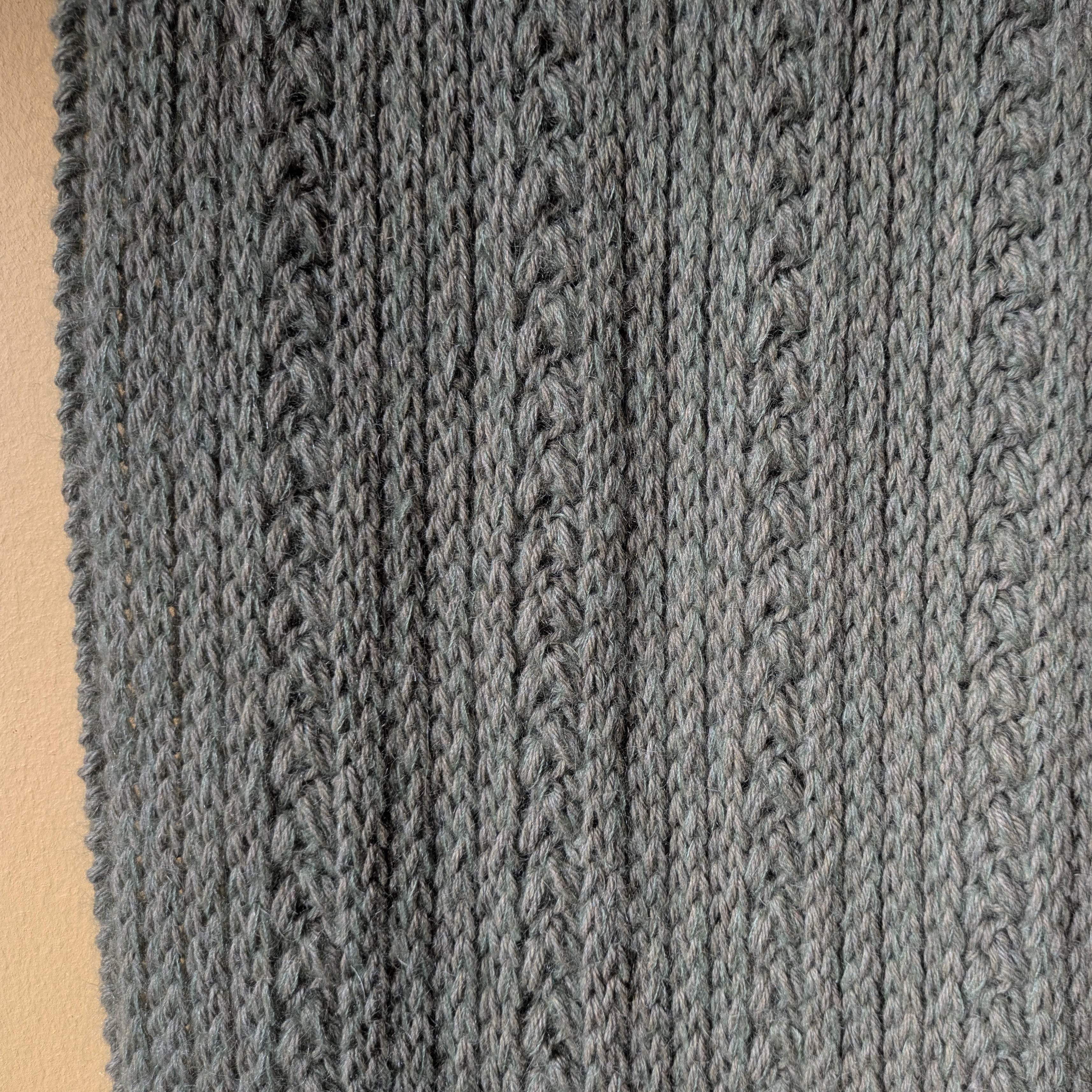 Tröska - Sweater Shawl - Image 8